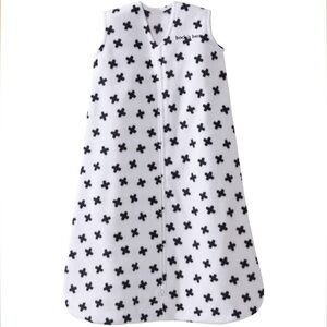 Small🖤 Halo SleepSack, Micro-Fleece, Black and White Tossed Plus Signs